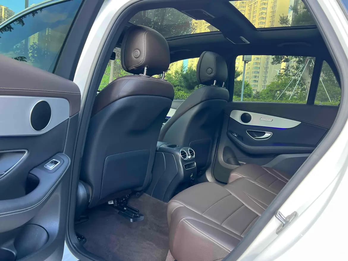 Mercedes-Benz GLC 2022 г. 50042 км. — фото 17