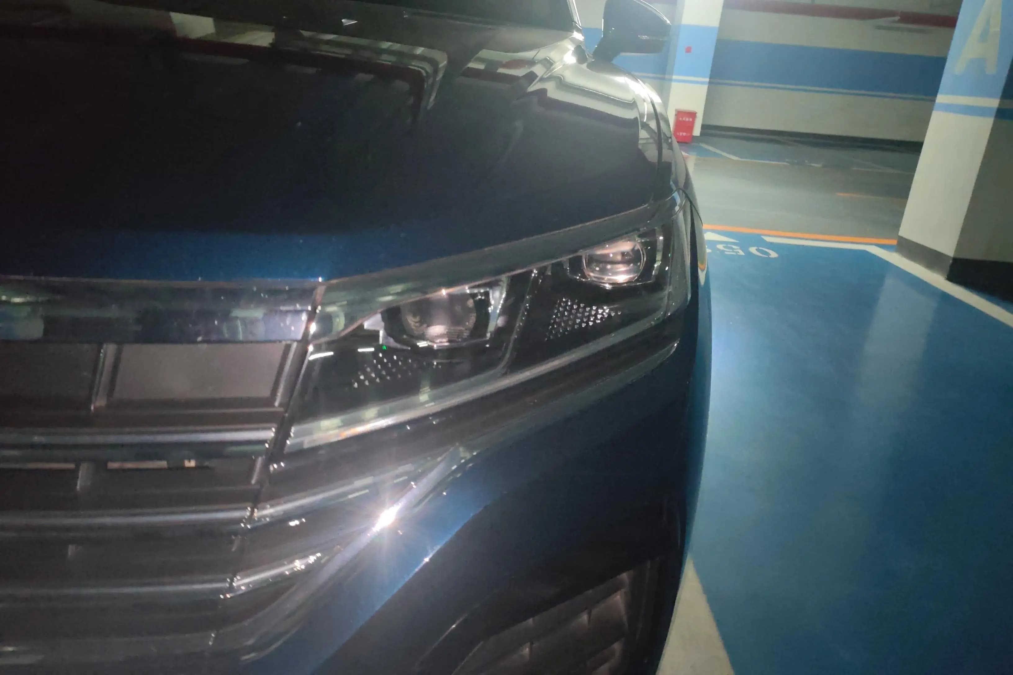 Volkswagen Touareg 2021 г. 55393 км. — фото 4