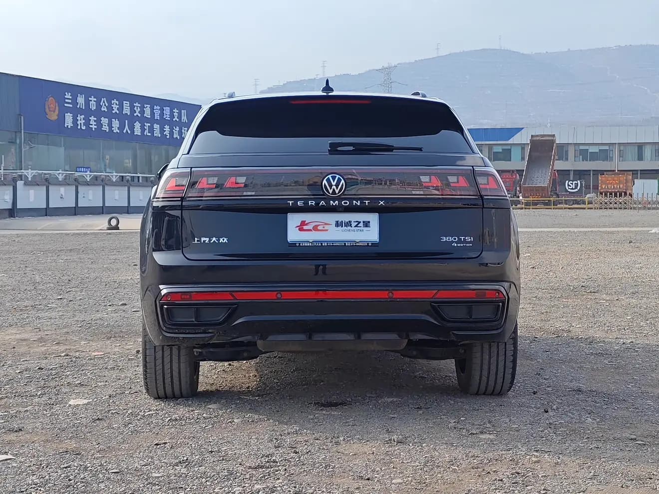 Volkswagen Teramont 2023 г. 18065 км. — фото 5