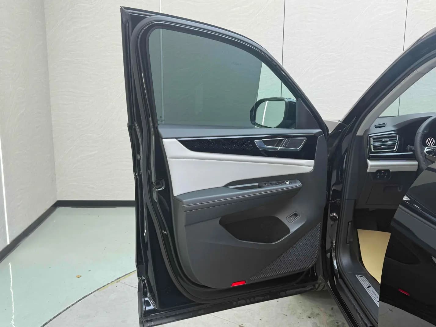 Volkswagen Teramont 2022 г. 100069 км. — фото 23