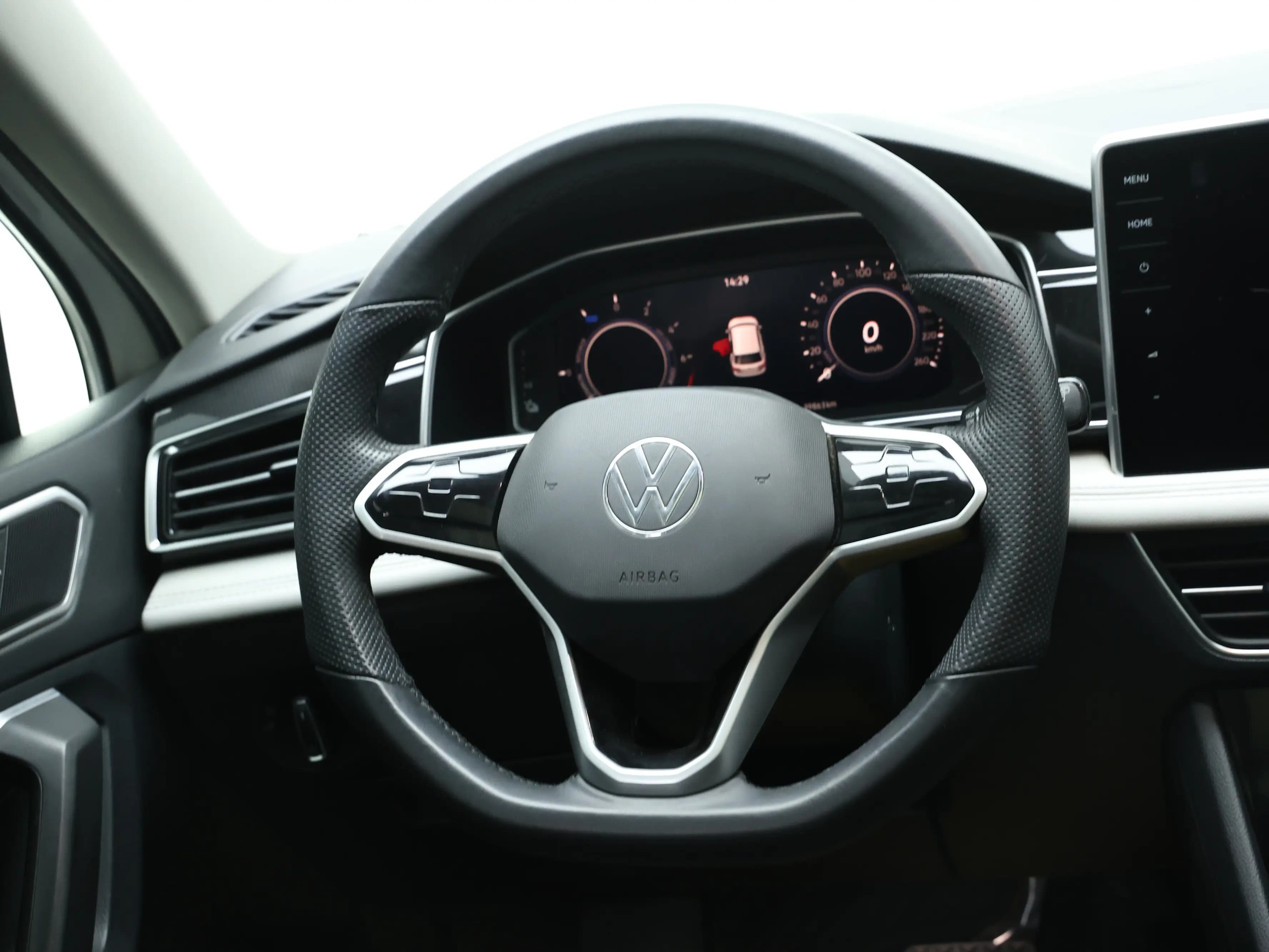 Volkswagen Tiguan L PHEV 2022 г. 40026 км. — фото 8