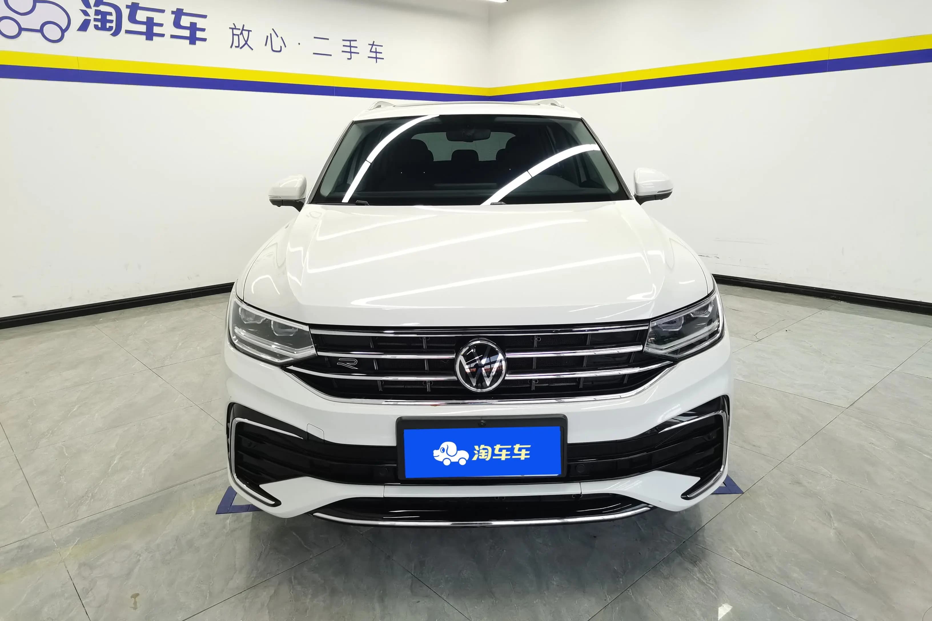 Volkswagen Tiguan L 2022 г. 42827 км. — фото 2