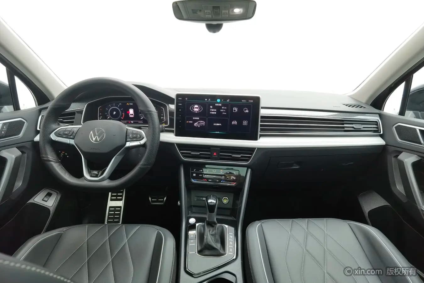 Volkswagen Tiguan L 2024 г. 23528 км. — фото 5