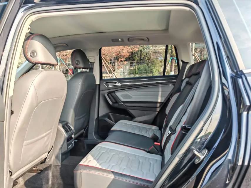 Volkswagen Tiguan L 2021 г. 40000 км. — фото 4