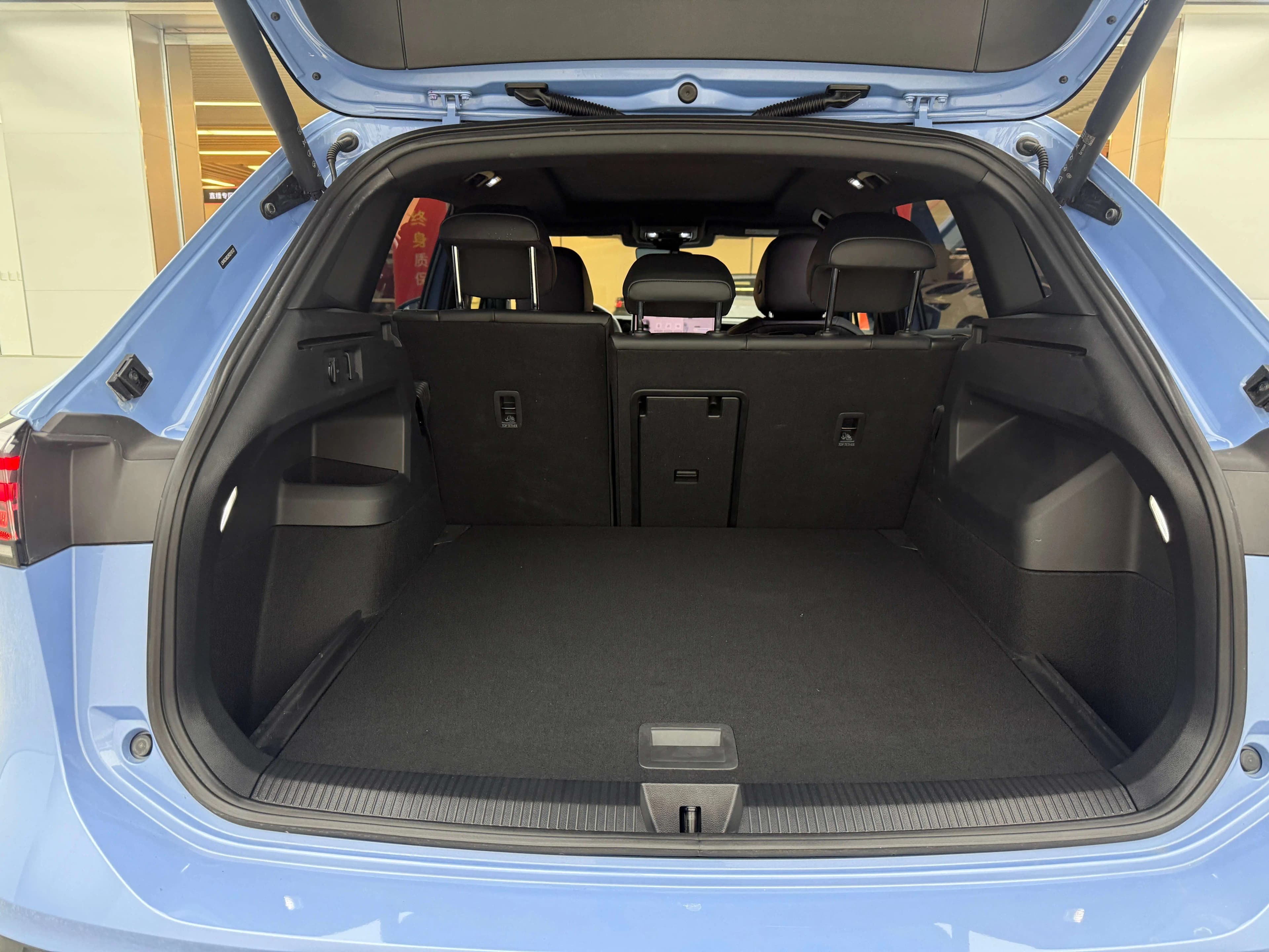 Volkswagen Tiguan L 2024 г. 5300 км. — фото 11