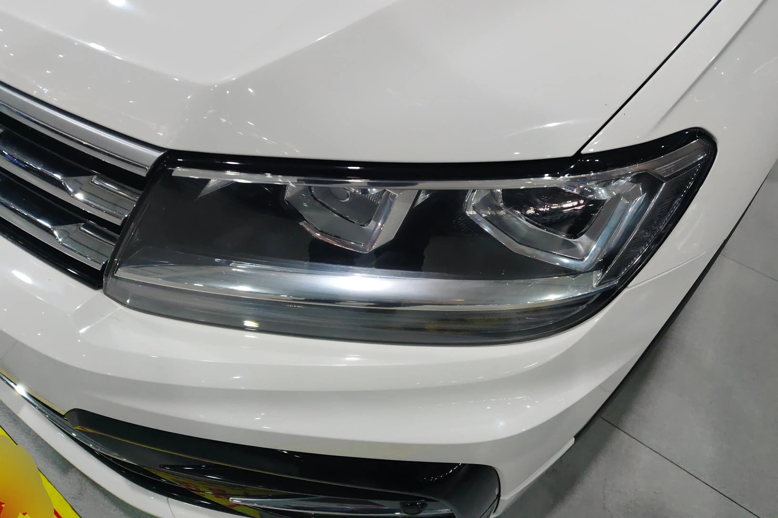 Volkswagen Tiguan L 2021 г. 109500 км. — фото 2