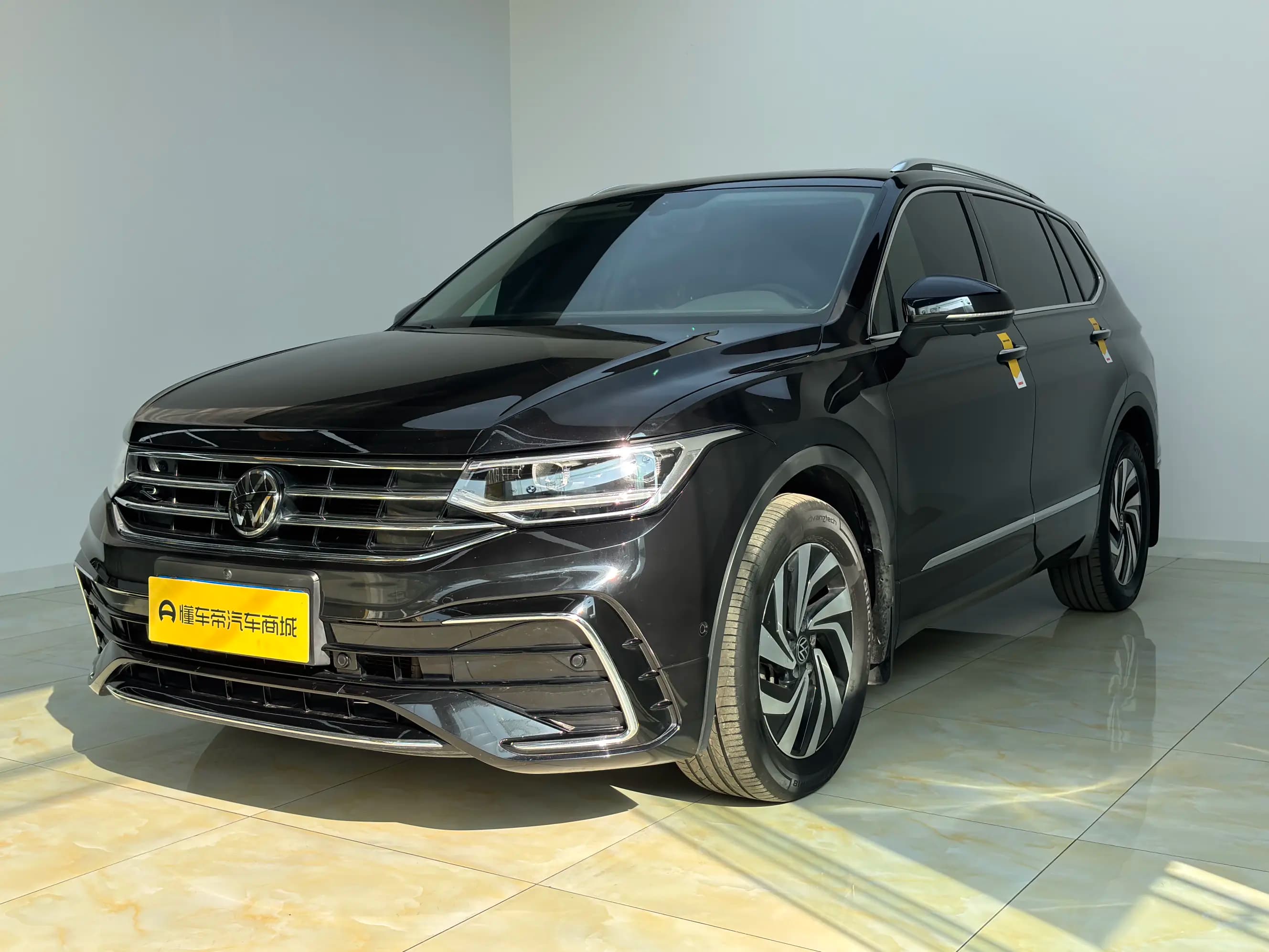 Volkswagen Tiguan L 2024 г. 65700 км.