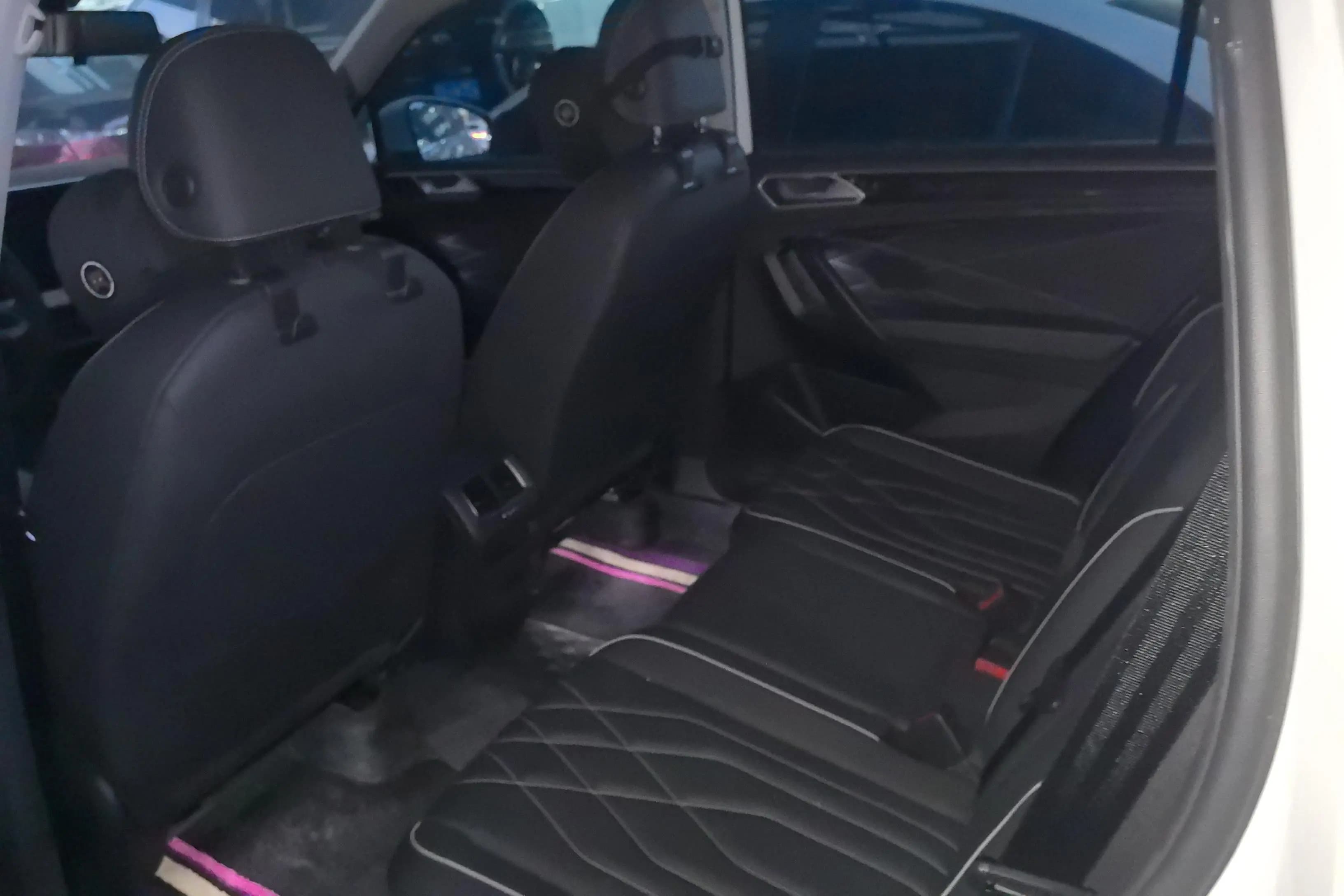 Volkswagen Tiguan L 2024 г. 50300 км. — фото 13