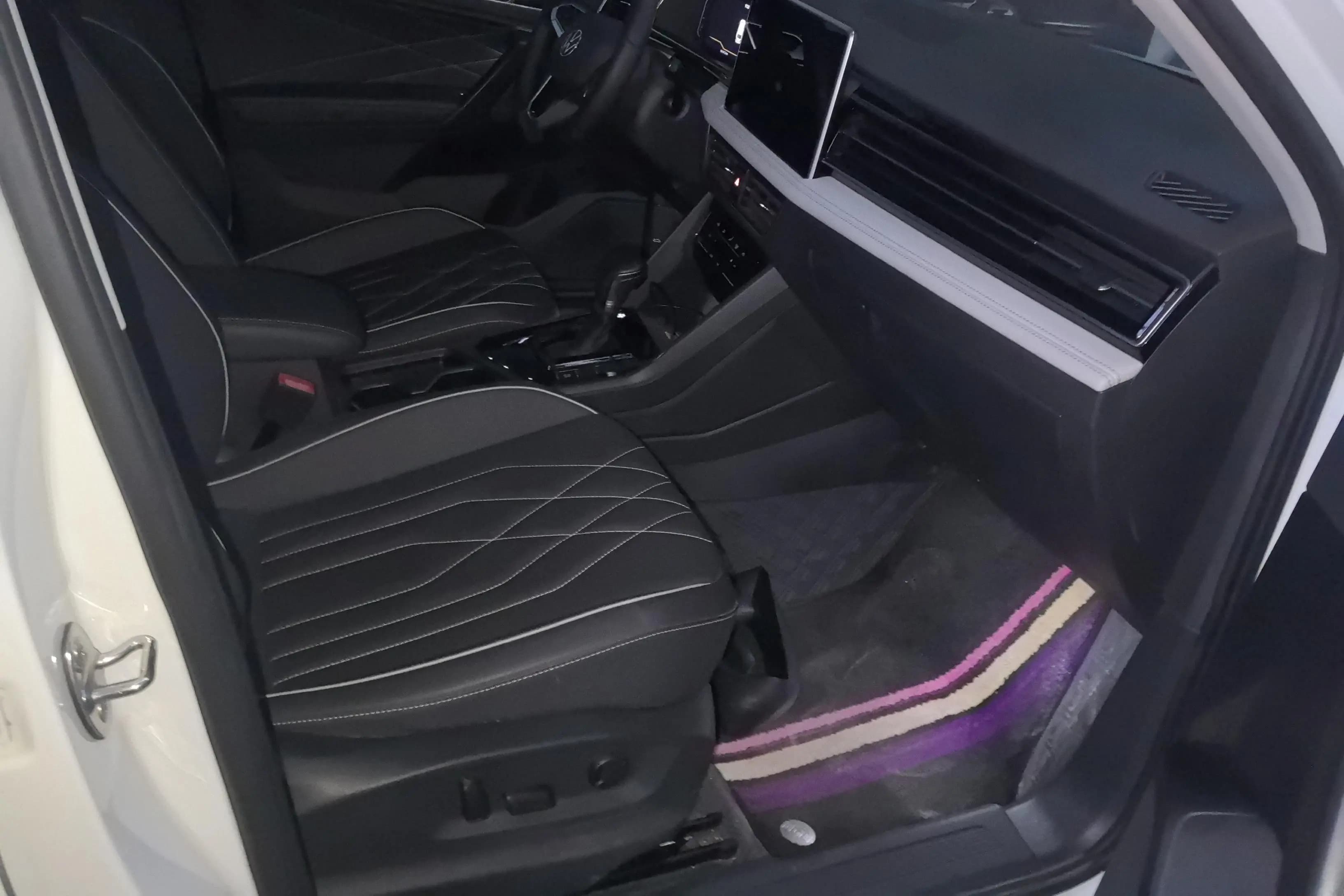 Volkswagen Tiguan L 2024 г. 50300 км. — фото 6