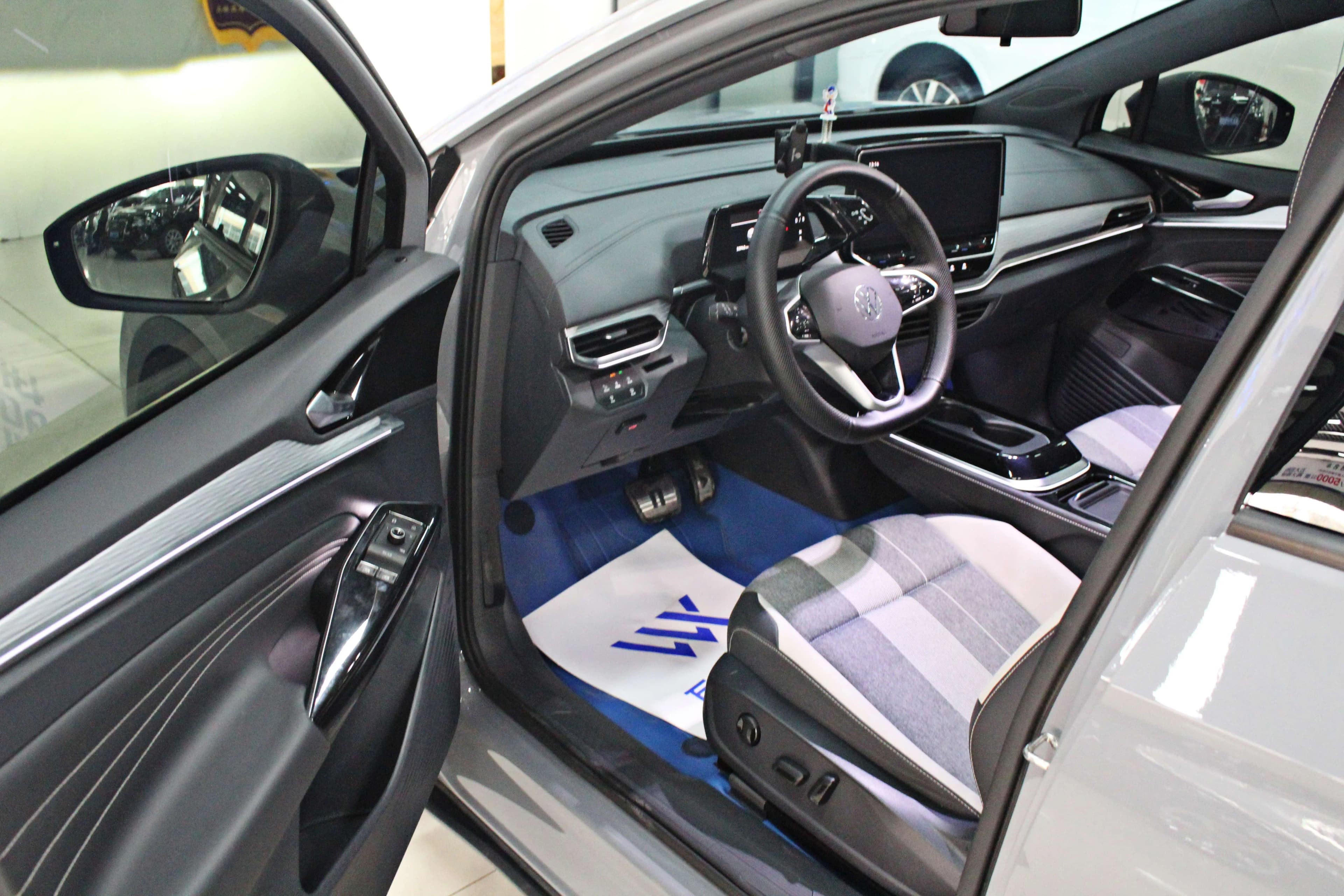 Volkswagen ID.4 CROZZ 2024 г. 33092 км. — фото 11