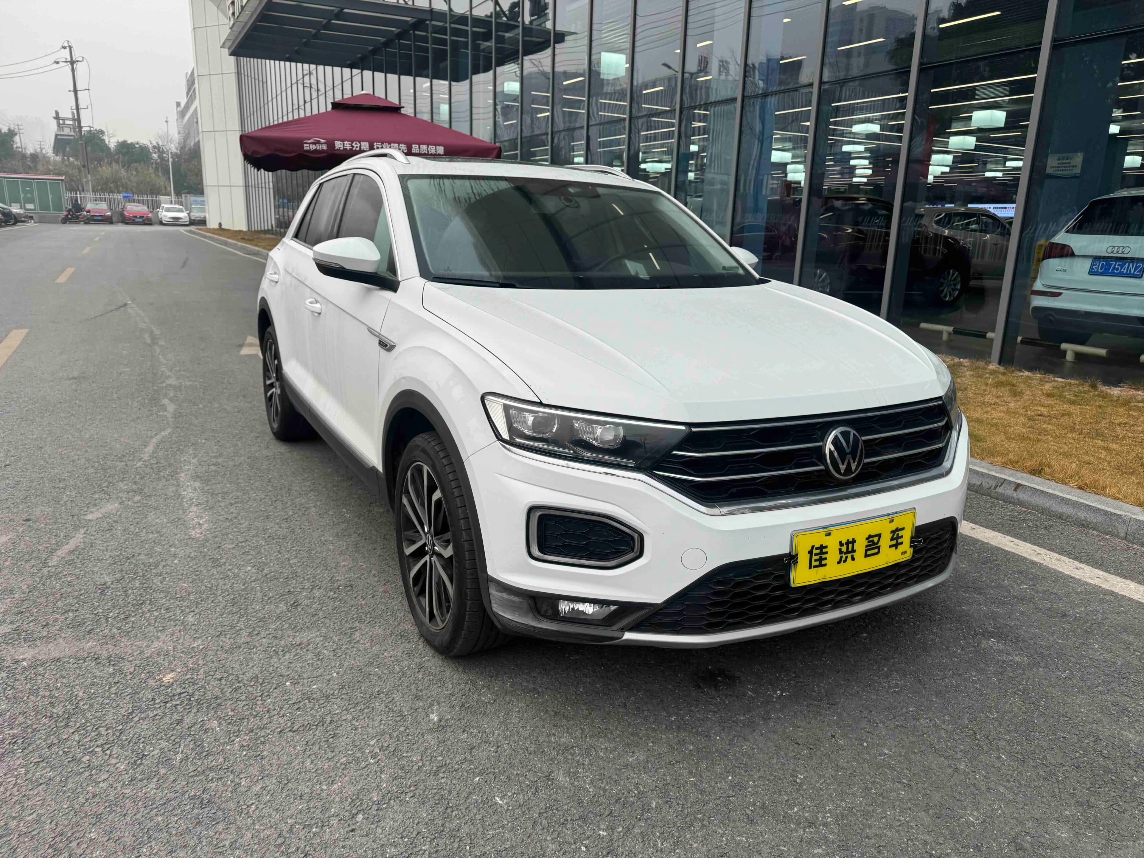 Volkswagen T-Roc 2022 г. 77114 км. — фото 2