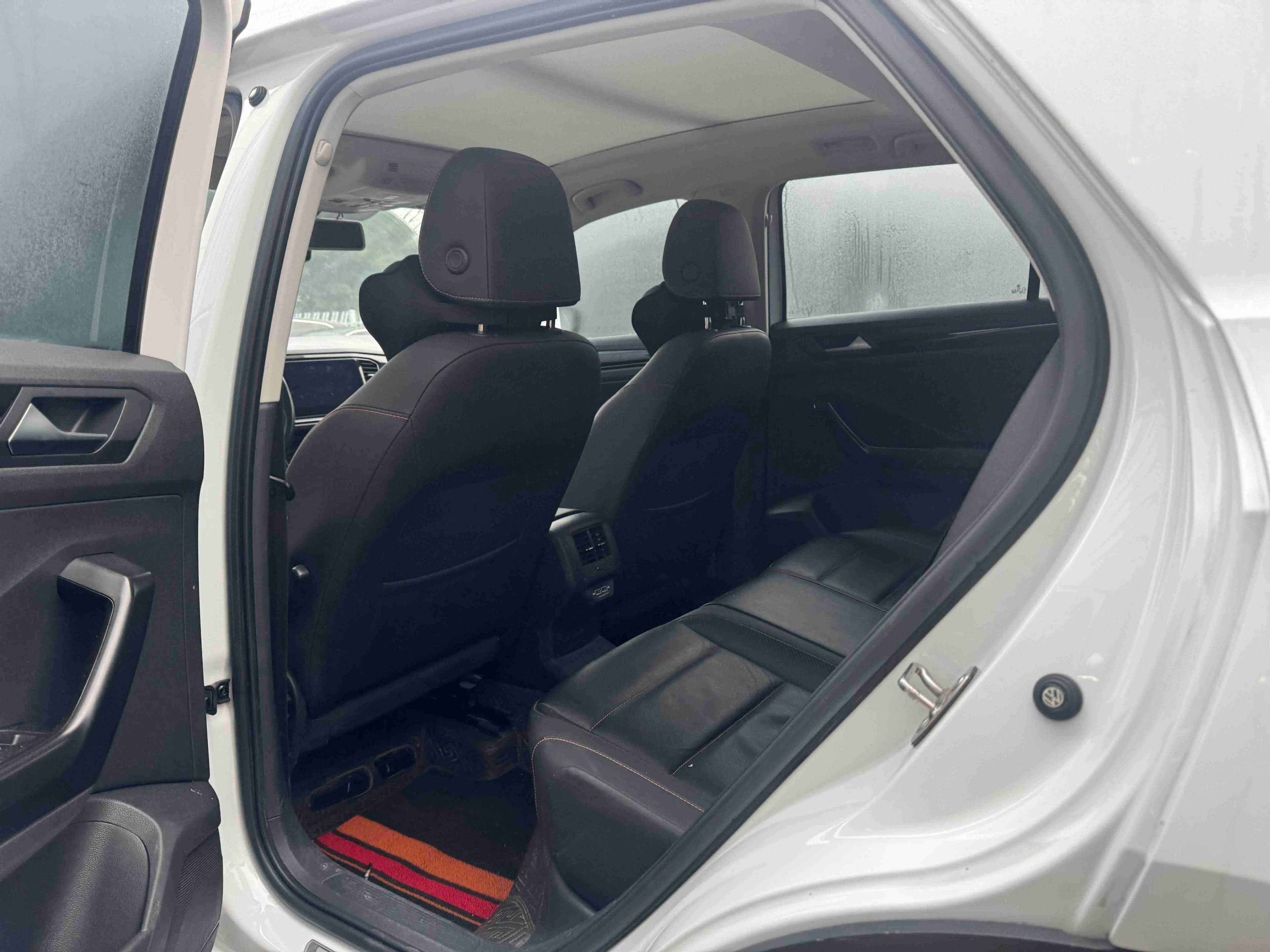 Volkswagen T-Roc 2022 г. 77114 км. — фото 9