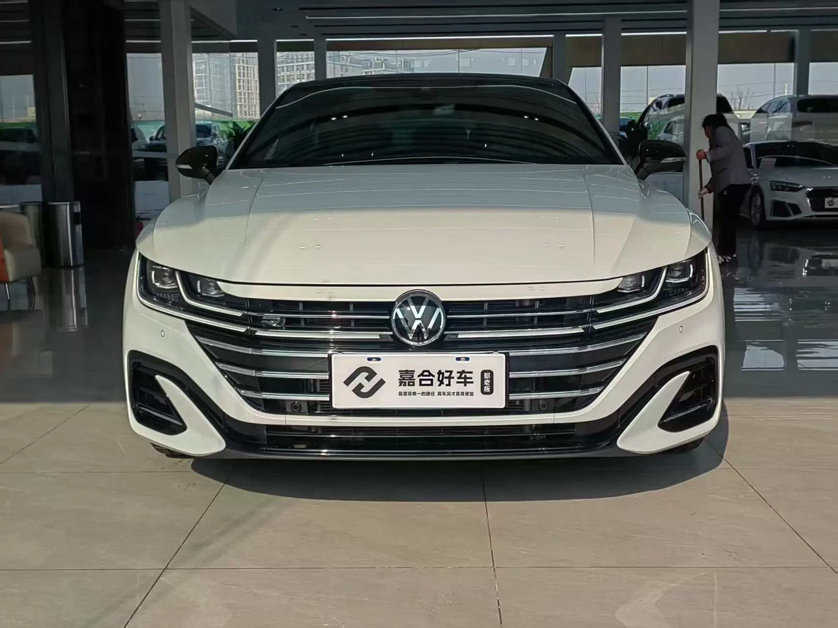 Volkswagen Arteon 2023 г. 17050 км. — фото 2