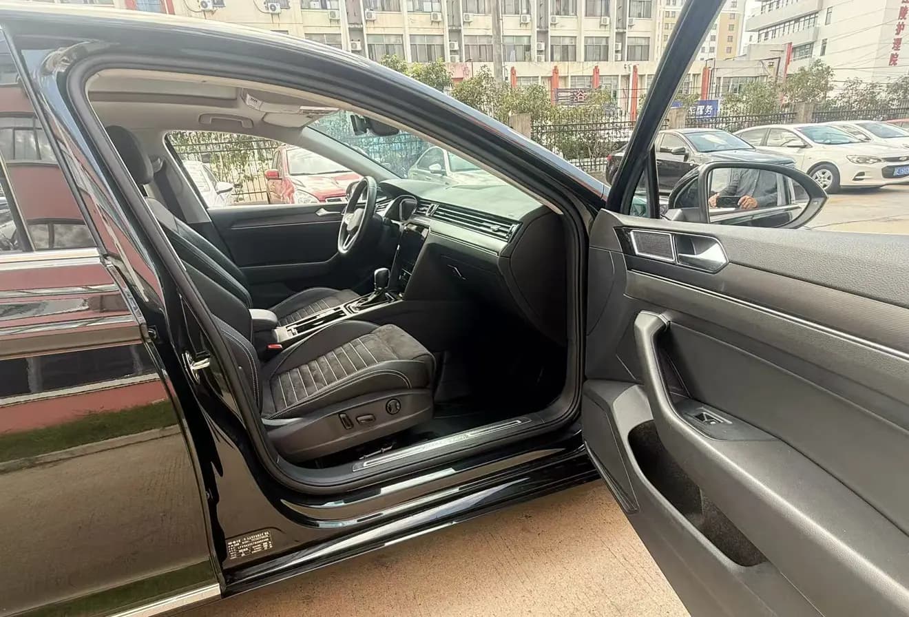 Volkswagen Magotan 2023 г. 43000 км. — фото 6