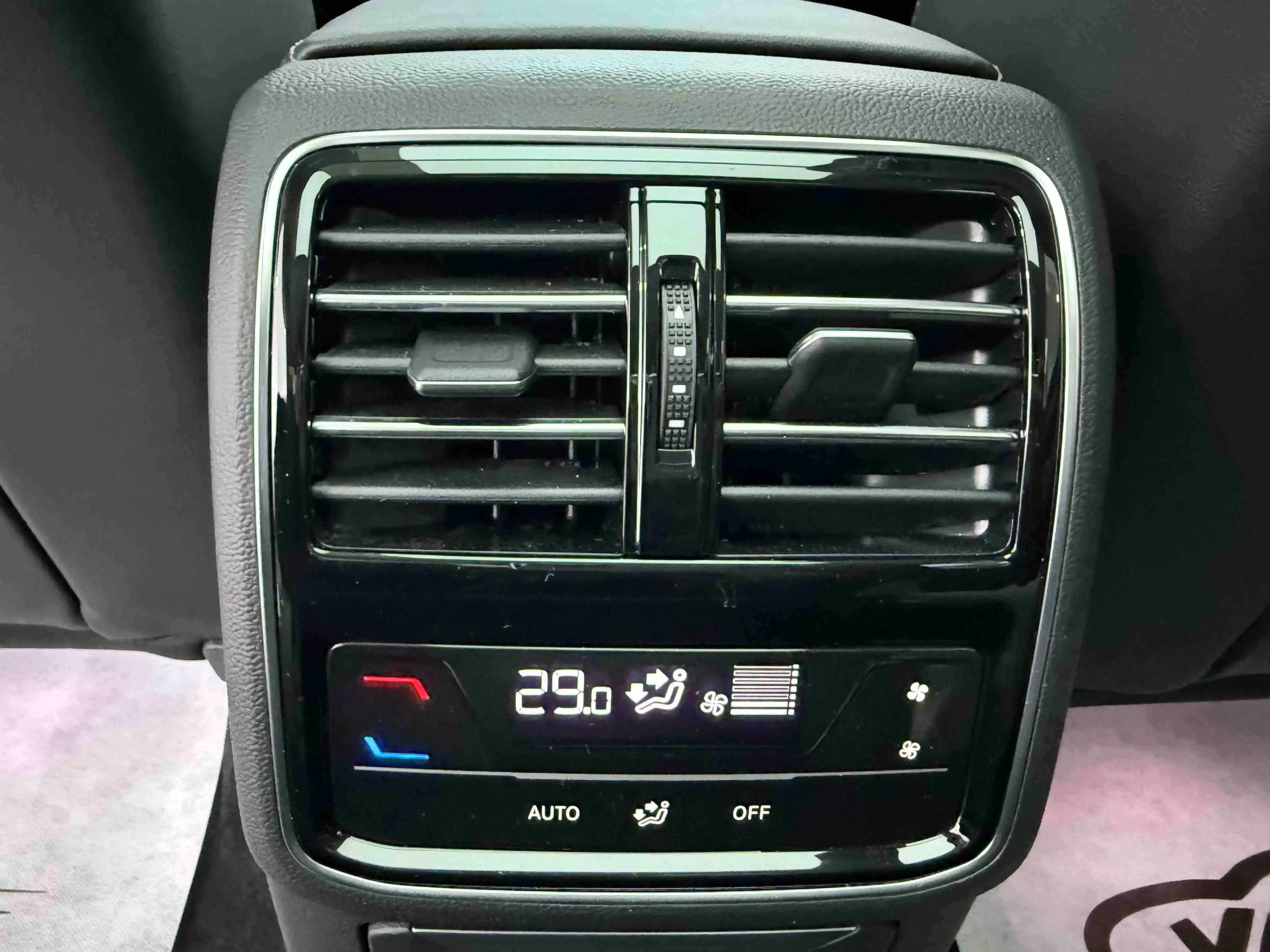 Volkswagen Magotan 2023 г. 42000 км. — фото 4
