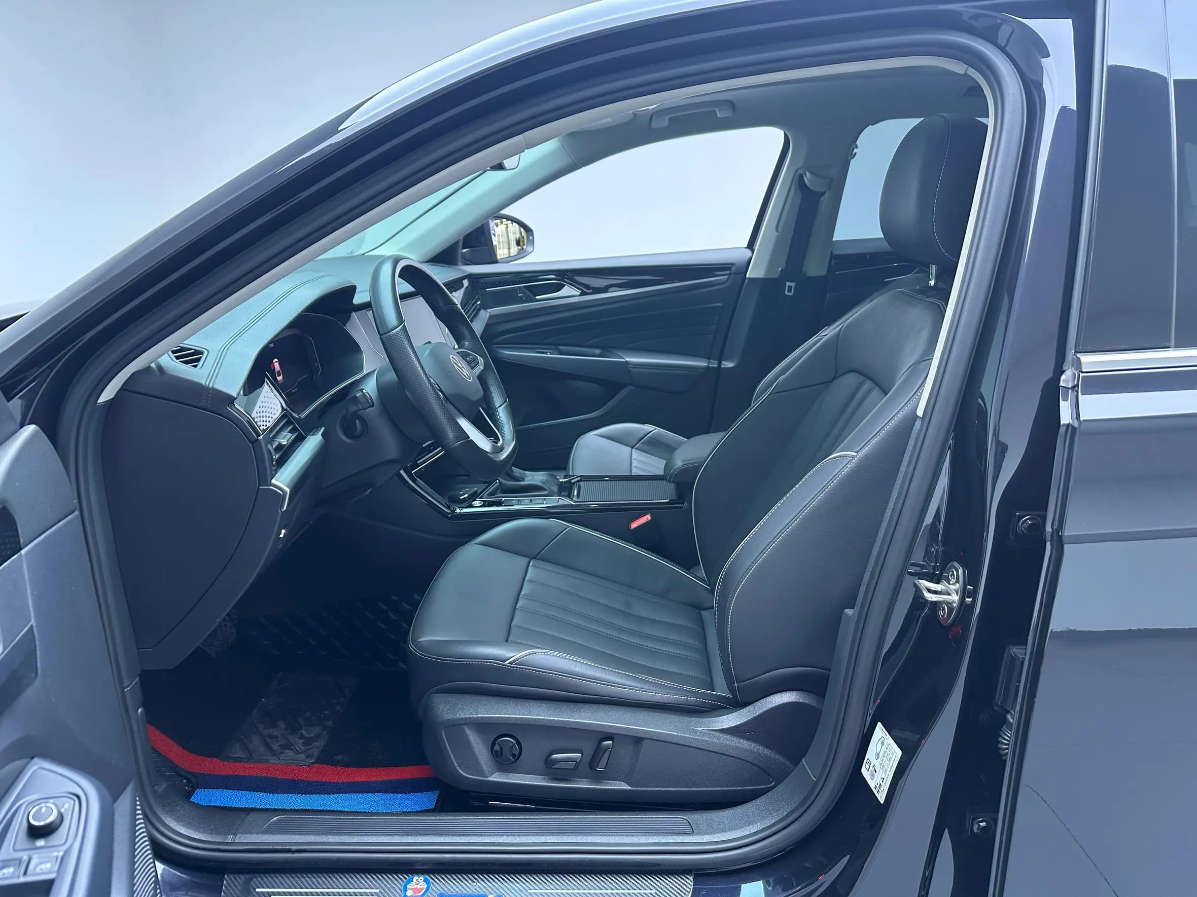 Volkswagen Passat 2022 г. 75536 км. — фото 8