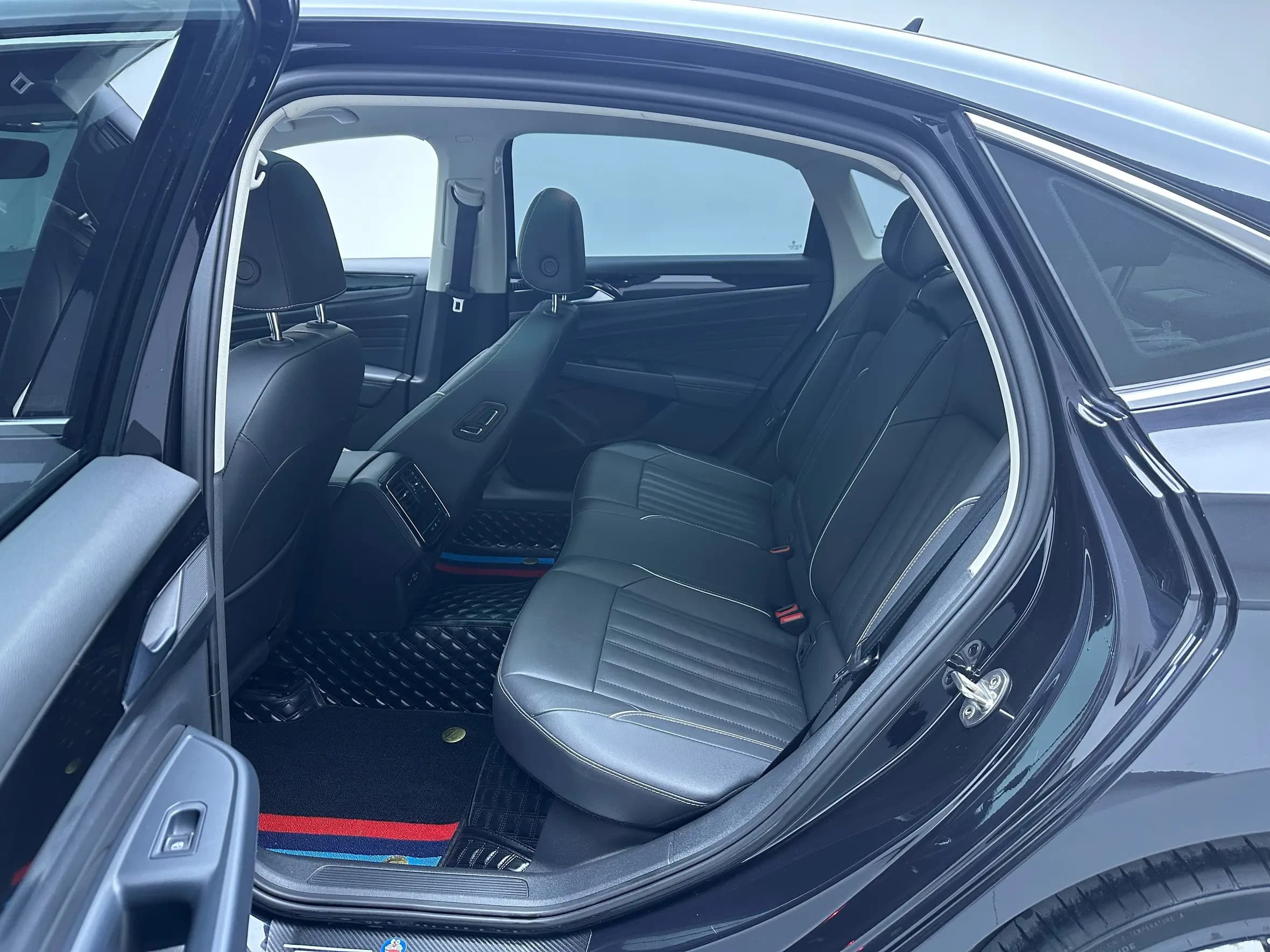 Volkswagen Passat 2022 г. 75536 км. — фото 9