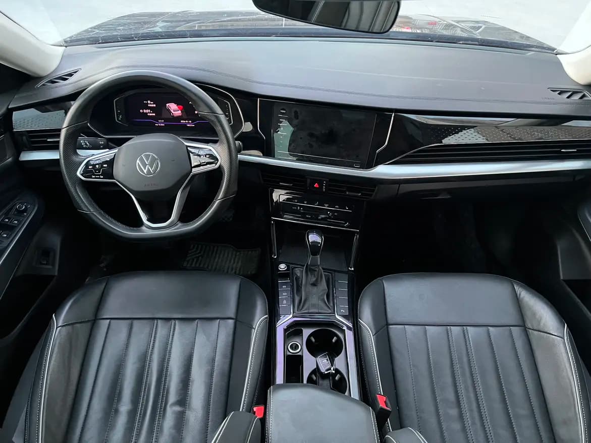 Volkswagen Passat 2023 г. 18037 км. — фото 10