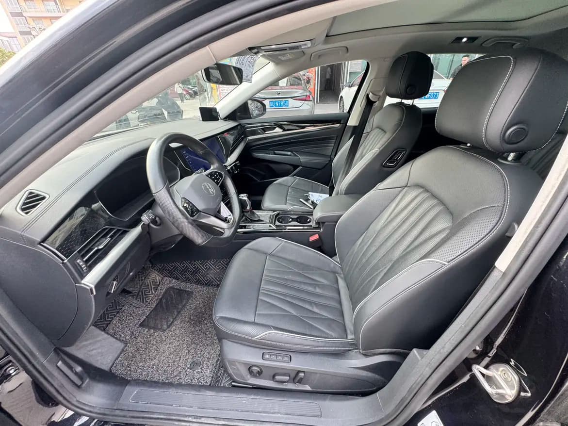 Volkswagen Passat 2022 г. 61639 км. — фото 6