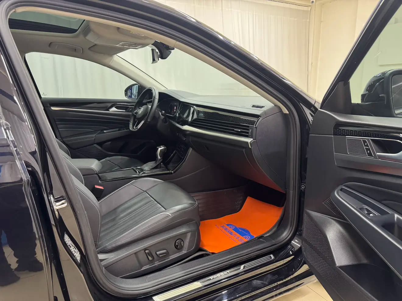 Volkswagen Passat 2022 г. 32040 км. — фото 10