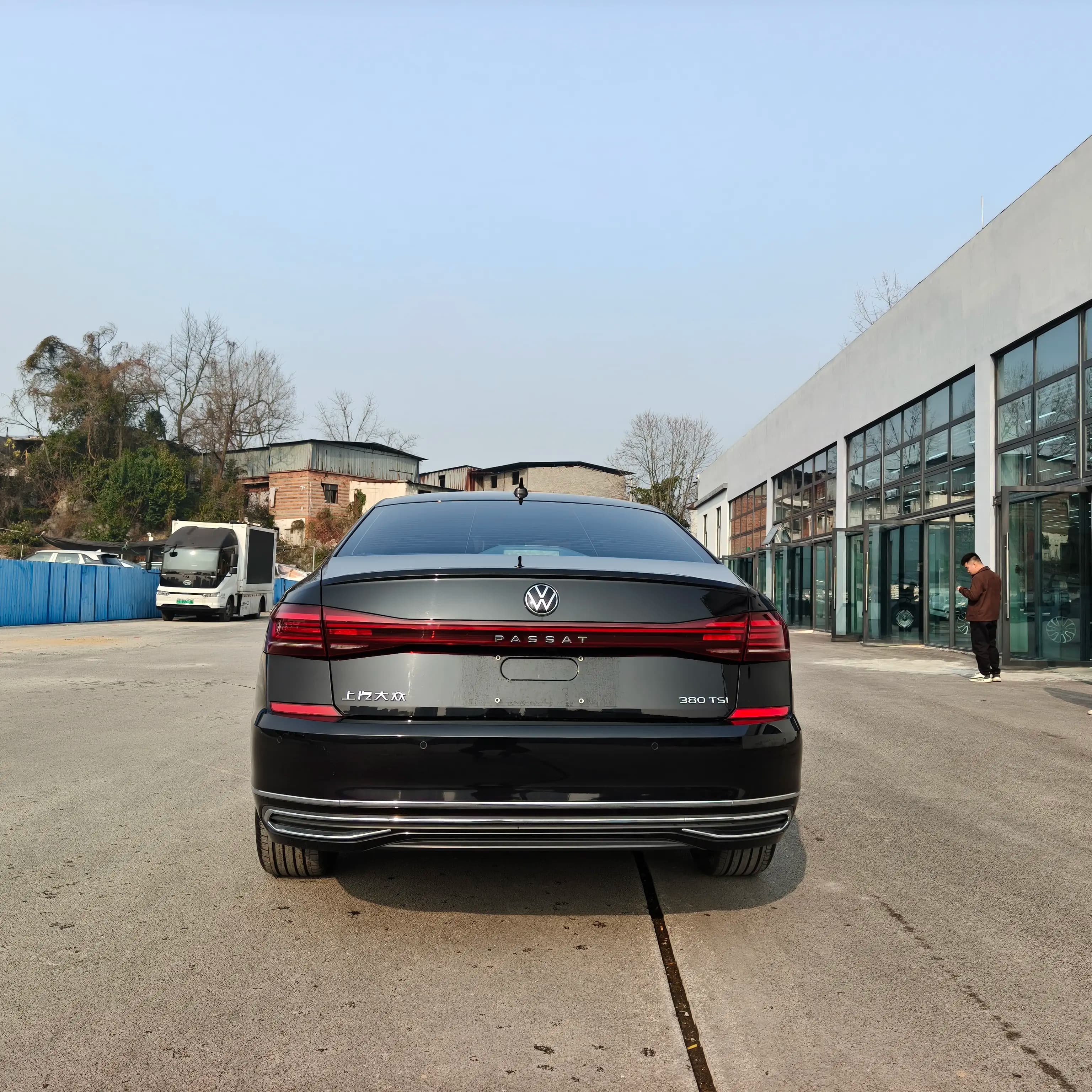 Volkswagen Passat 2024 г. 26043 км. — фото 3