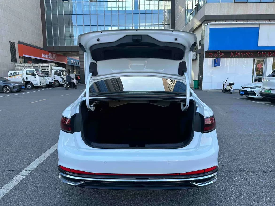 Volkswagen Sagitar 2024 г. 17861 км. — фото 16