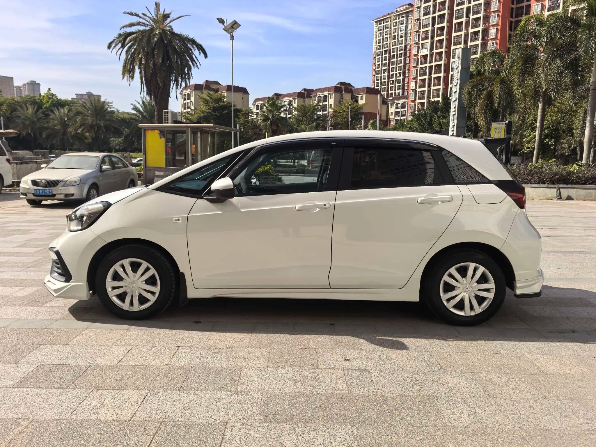 Honda Fit 2023 г. 2092 км. — фото 4
