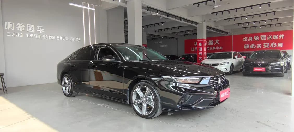 Honda Accord 2025 г. 18032 км. — фото 3