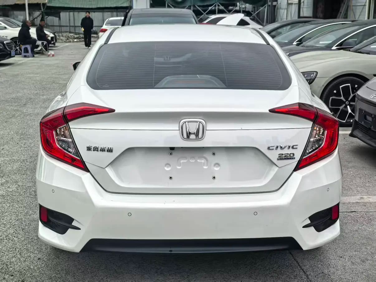 Honda Civic 2021 г. 33001 км. — фото 3