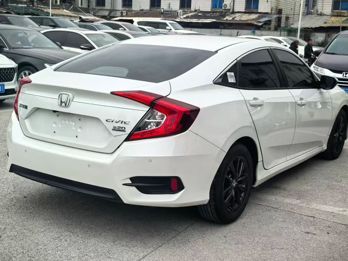 Honda Civic 2021 г. 33001 км. — фото 4