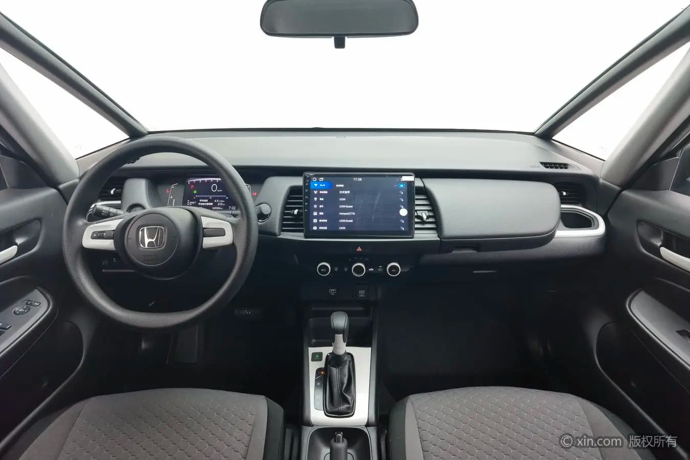 Honda Fit 2023 г. 49393 км. — фото 12