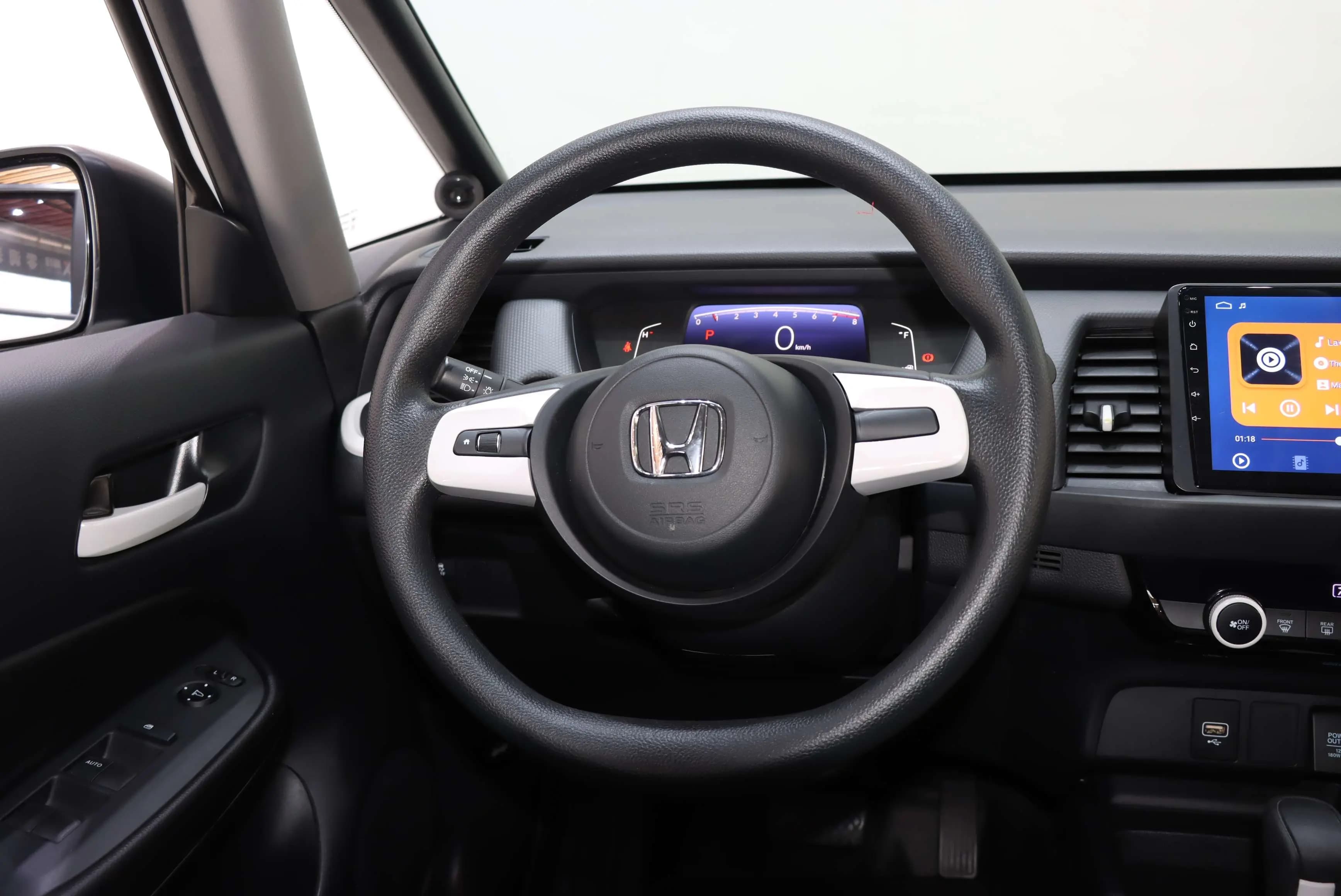 Honda Fit 2023 г. 24995 км. — фото 14