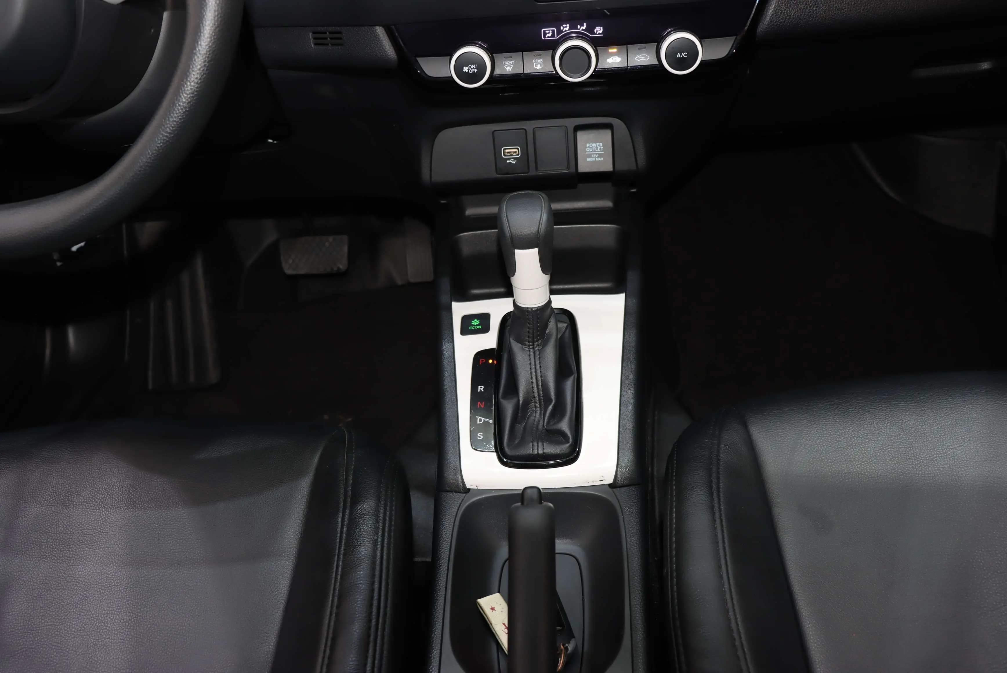 Honda Fit 2023 г. 24995 км. — фото 15