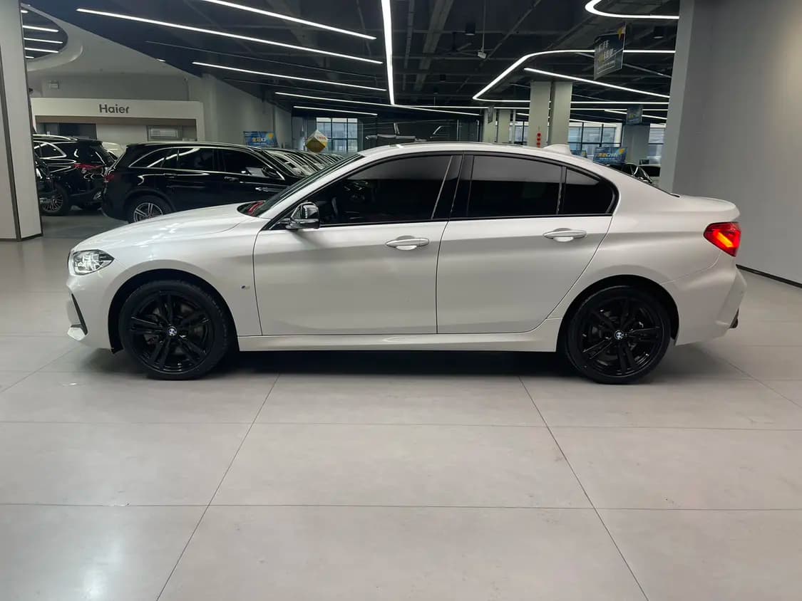 BMW 1 Series 2022 г. 46079 км. — фото 4