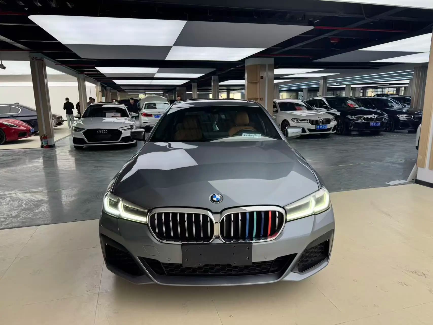 BMW 5 Series 2021 г. 97013 км. — фото 2