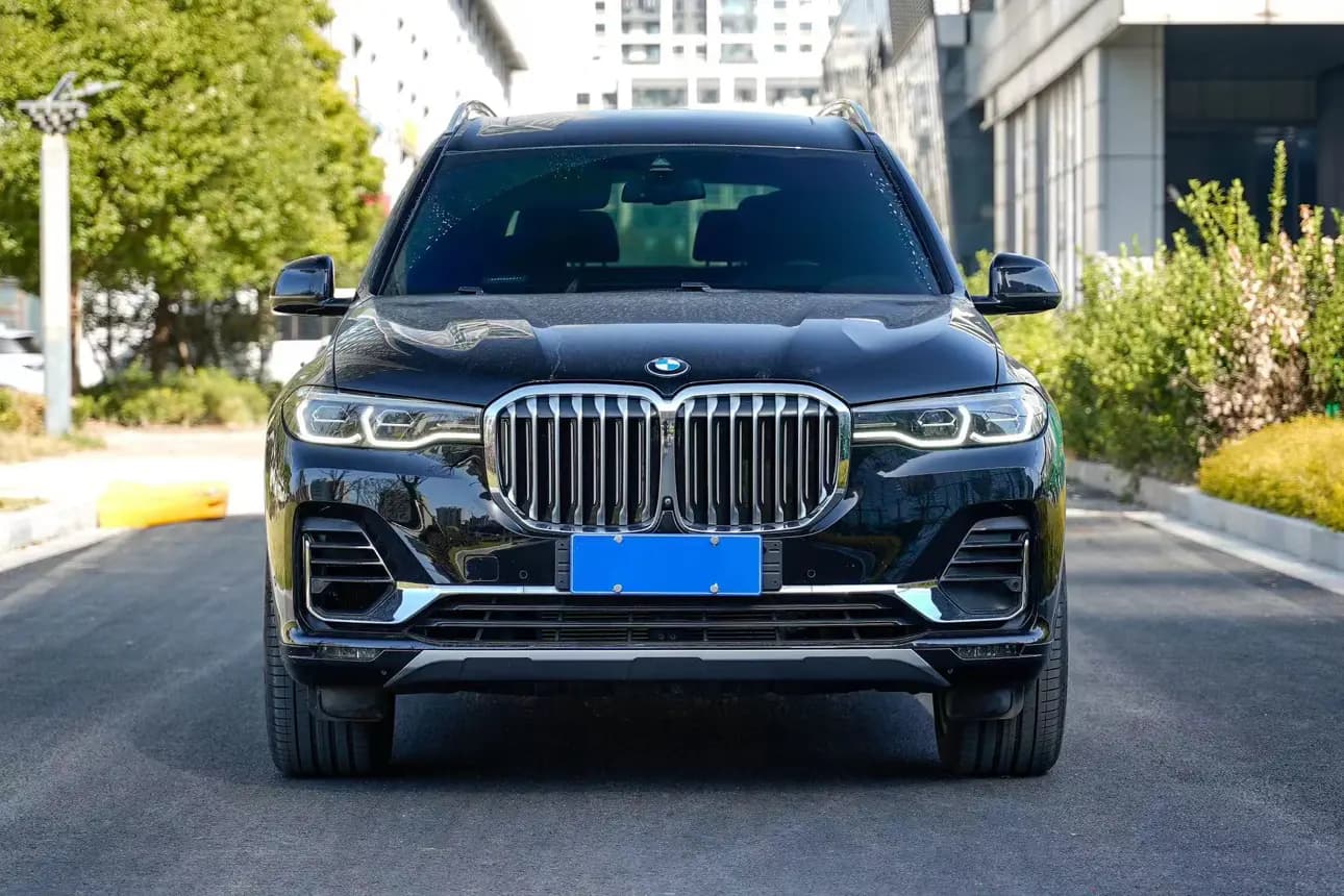 BMW X7 2023 г. 85090 км. — фото 2