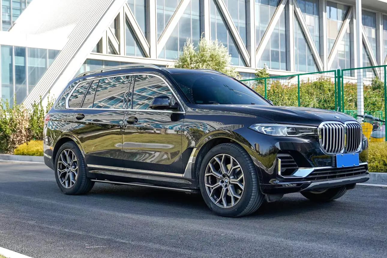 BMW X7 2023 г. 85090 км. — фото 3