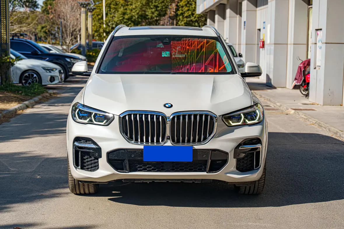 BMW X5 2023 г. 63050 км. — фото 2