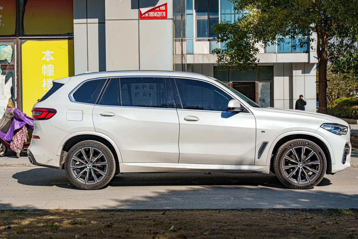 BMW X5 2023 г. 63050 км. — фото 4