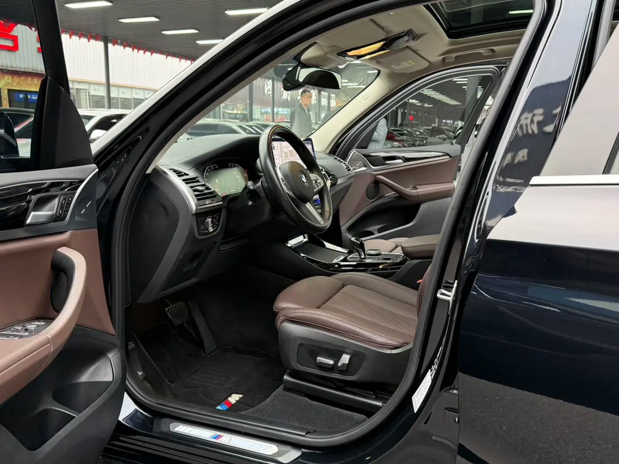 BMW X3 2023 г. 32010 км. — фото 11