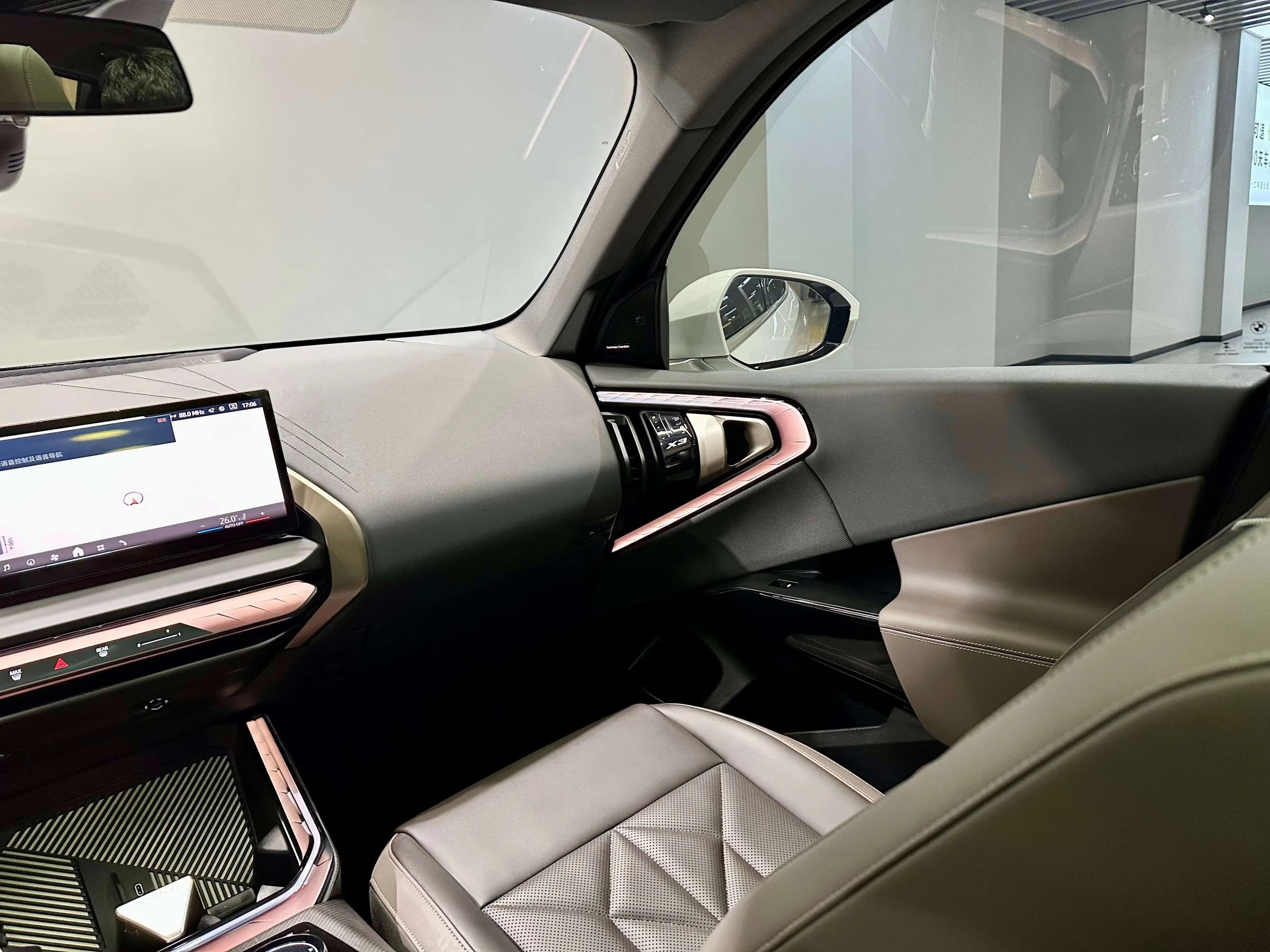 BMW X3 2025 г. 3009 км. — фото 14