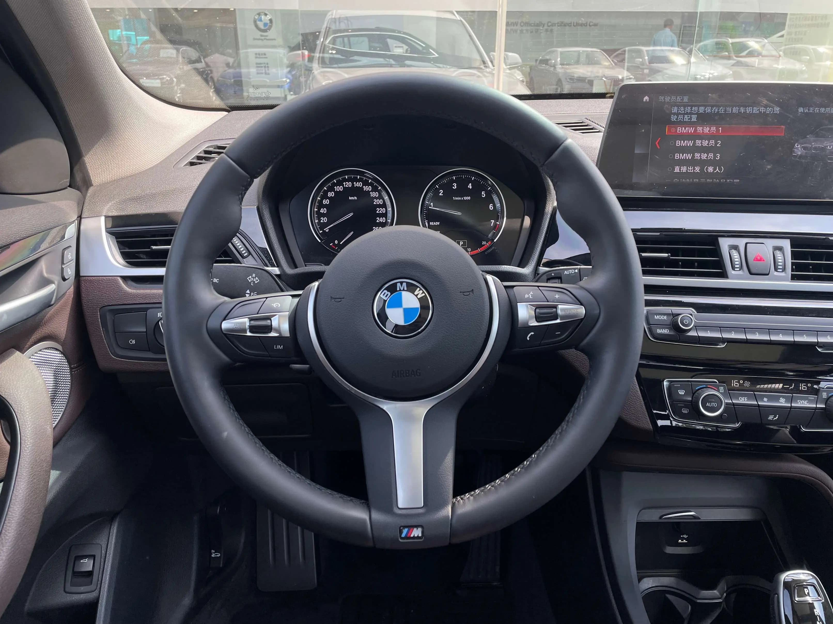 BMW X1 2022 г. 52018 км. — фото 11