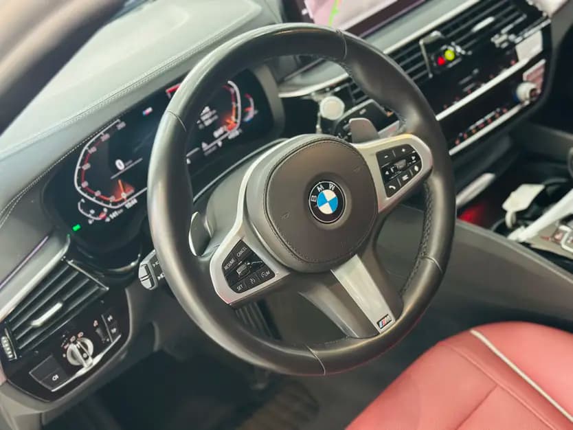 BMW 5 Series 2021 г. 33045 км. — фото 10