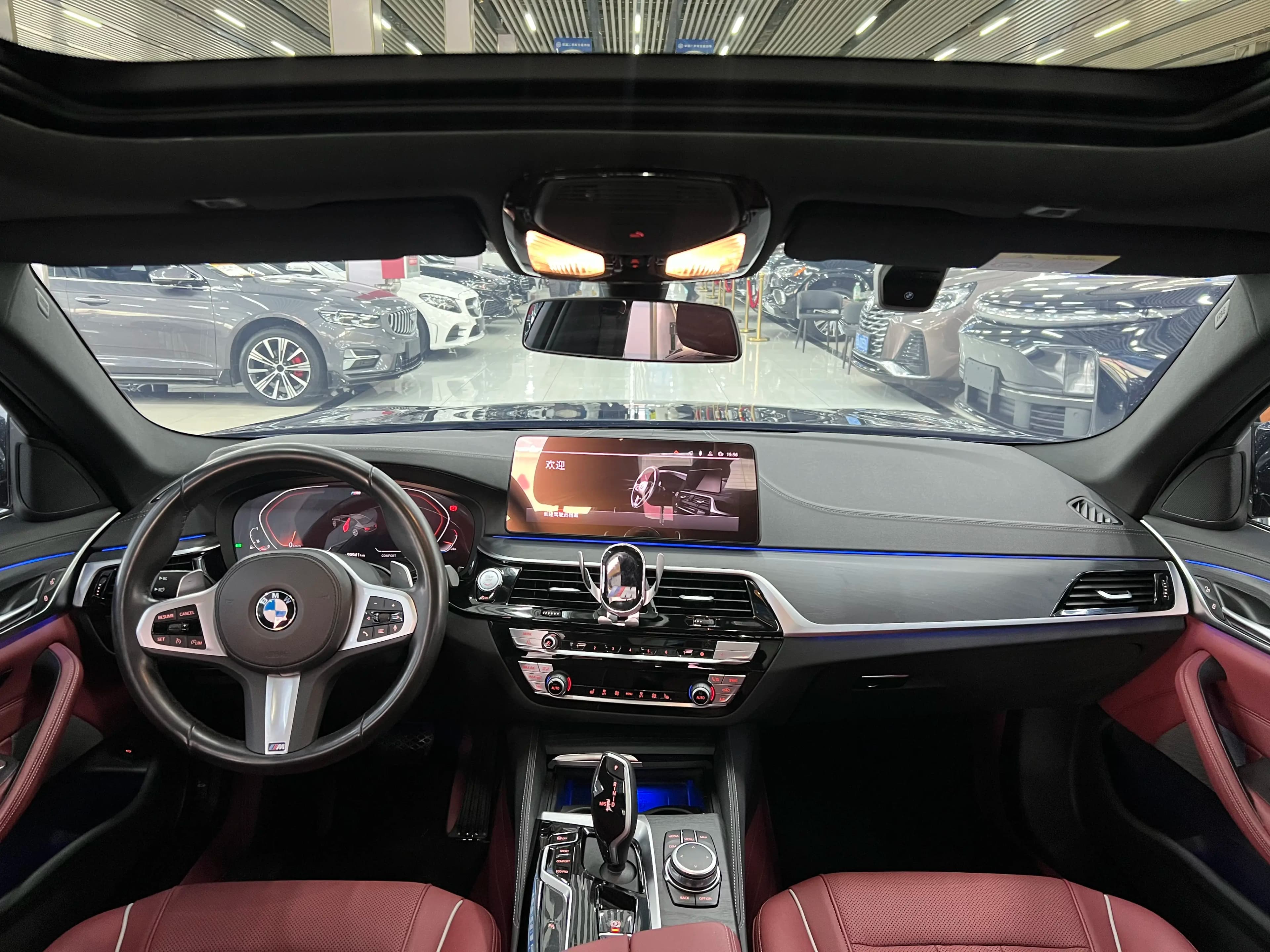 BMW 5 Series 2022 г. 69925 км. — фото 11