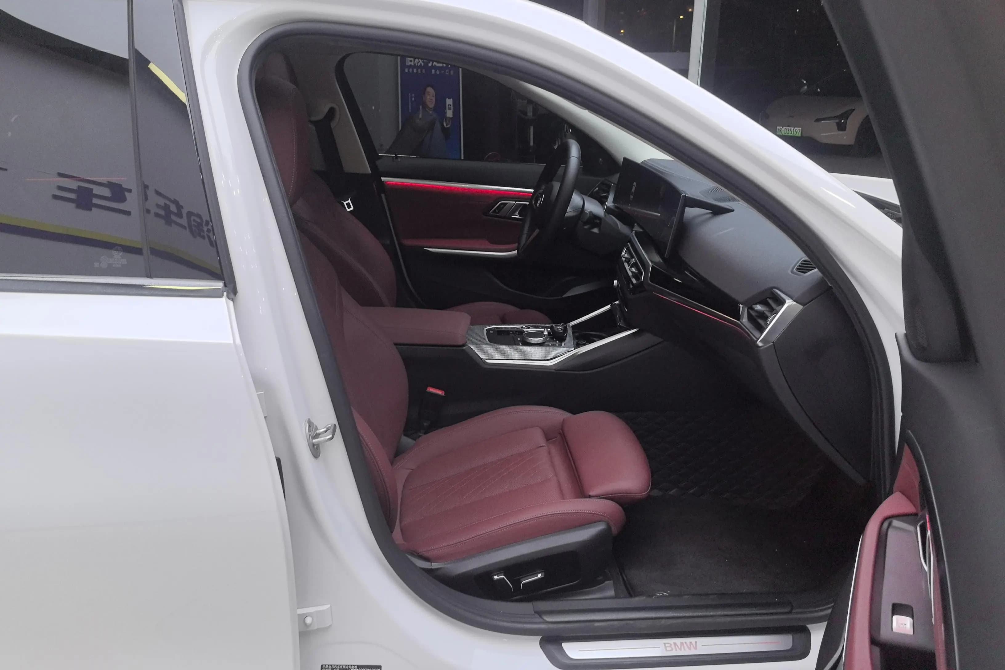 BMW i3 2024 г. 42040 км. — фото 15