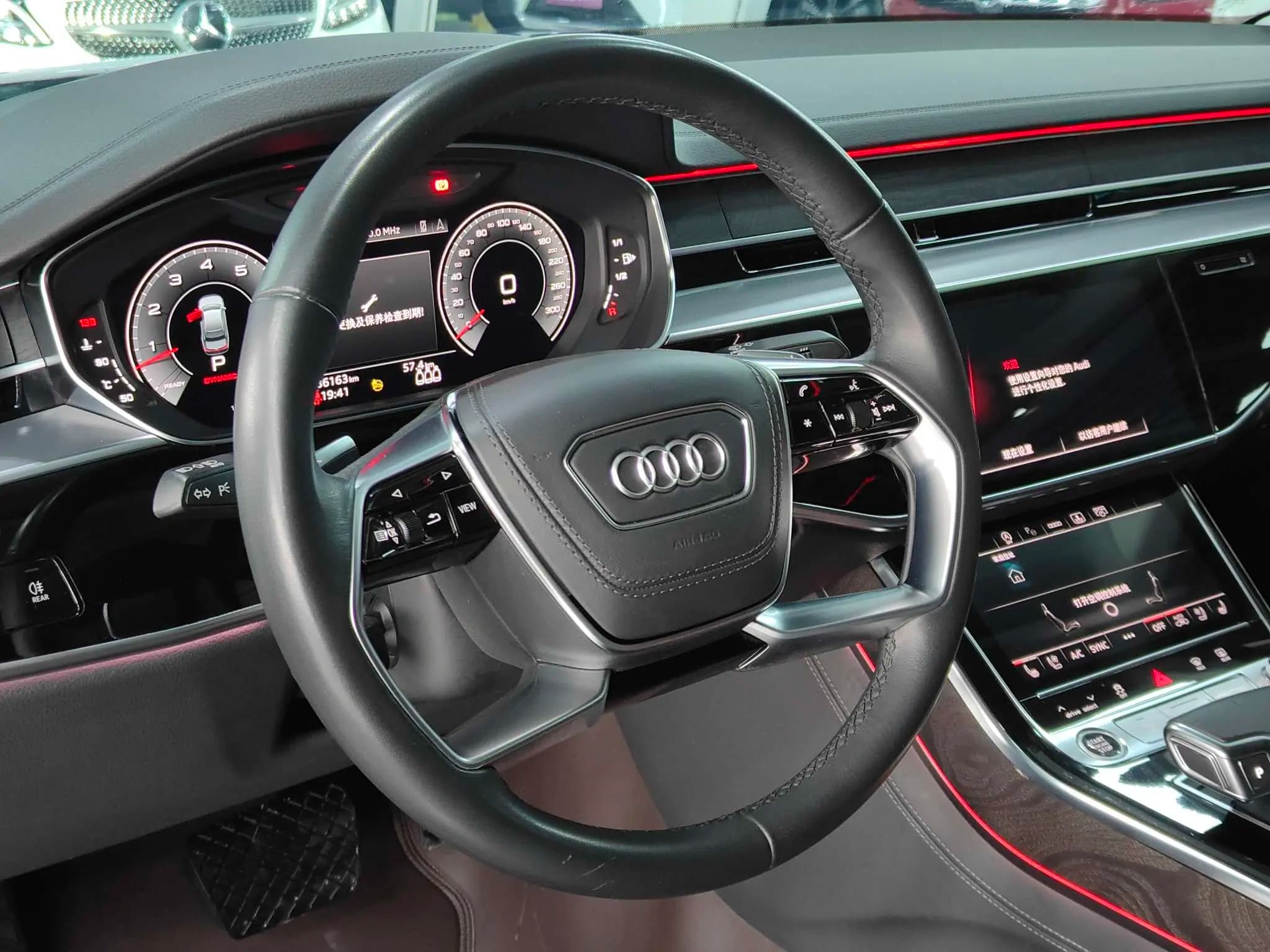 Audi A8 2023 г. 36049 км. — фото 11