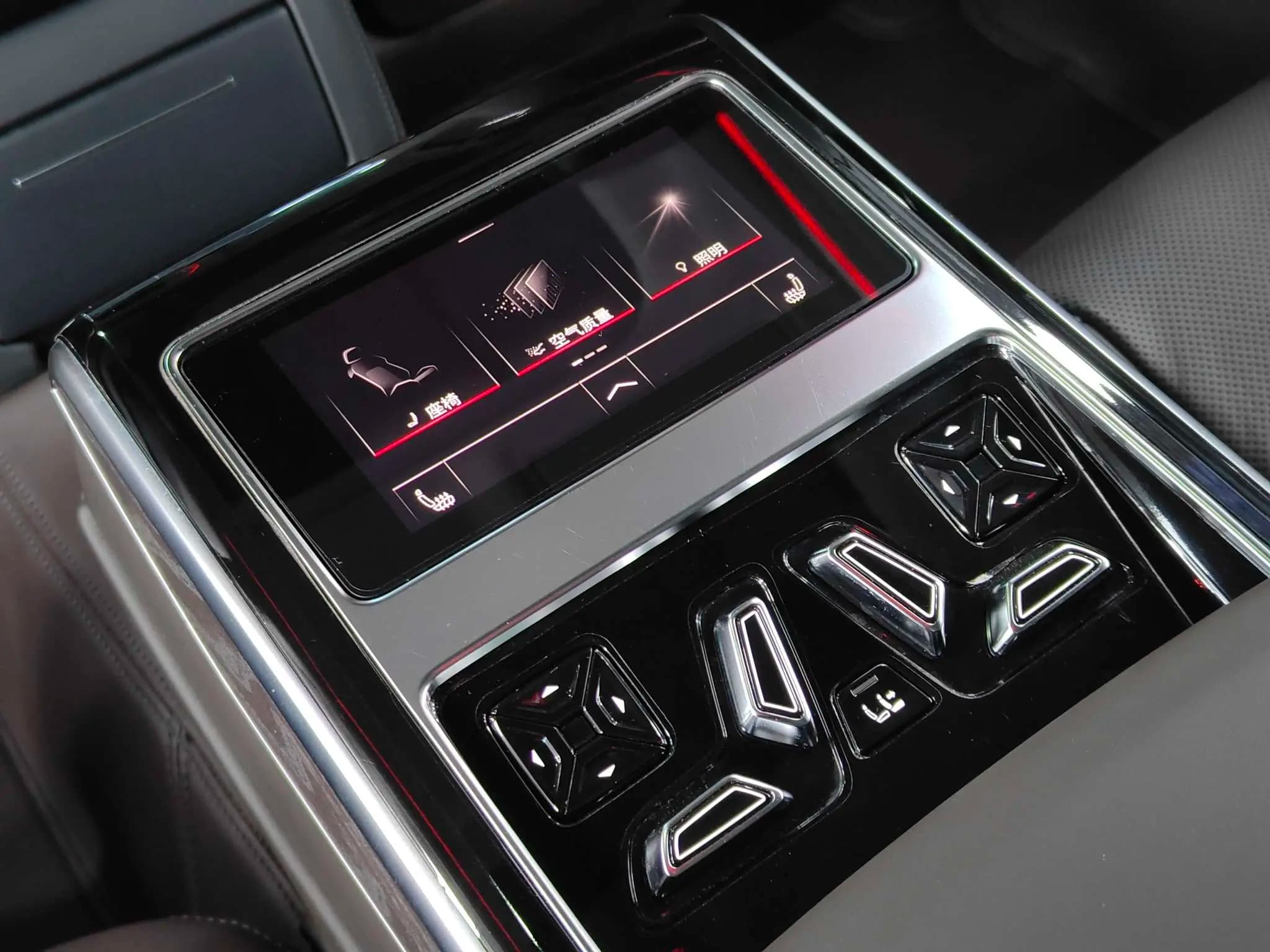 Audi A8 2023 г. 36049 км. — фото 13