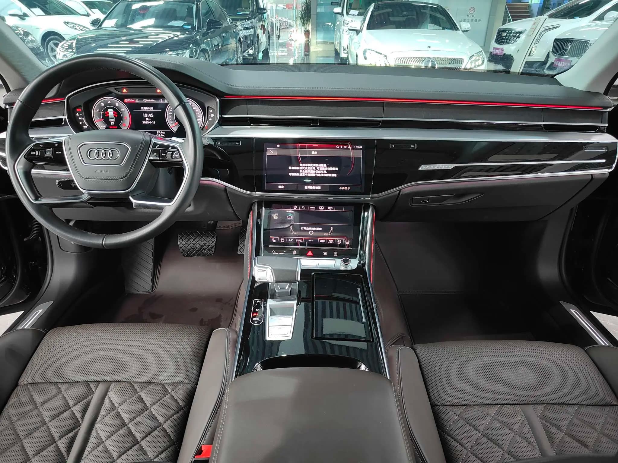 Audi A8 2023 г. 36049 км. — фото 10