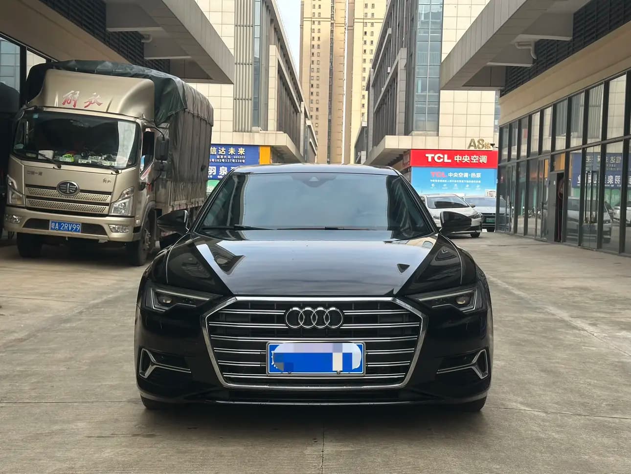 Audi A6L 2023 г. 94144 км.