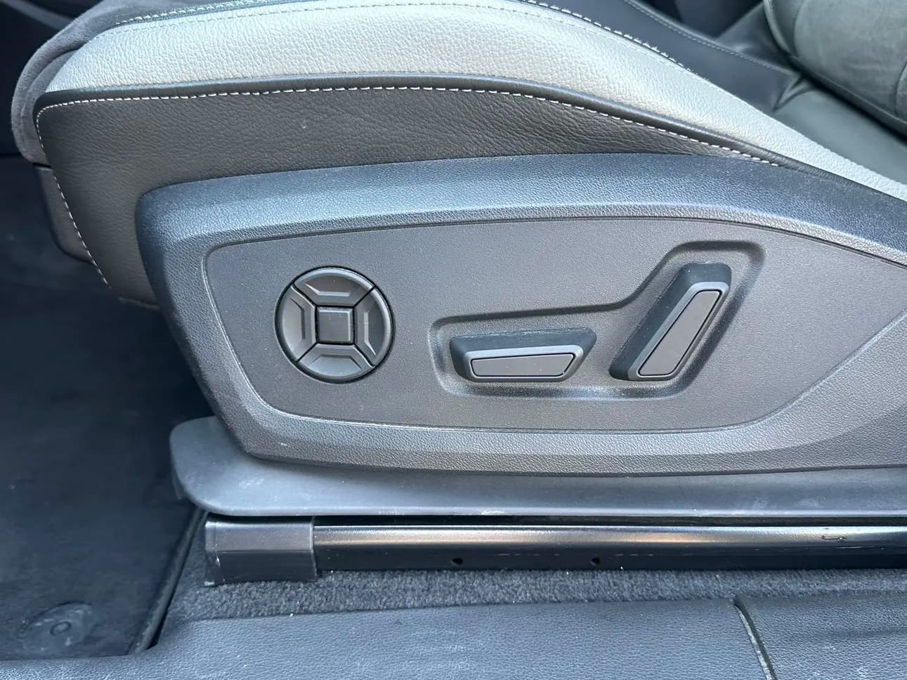 Audi Q3 2023 г. 39000 км. — фото 10